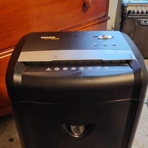 Amazon Basics 12-Sheet Cross-Cut Paper Shredder | Credit Card & Junk Mail Securi